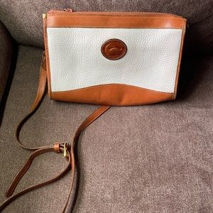 Vintage Dooney & Bourke crossbody bag
